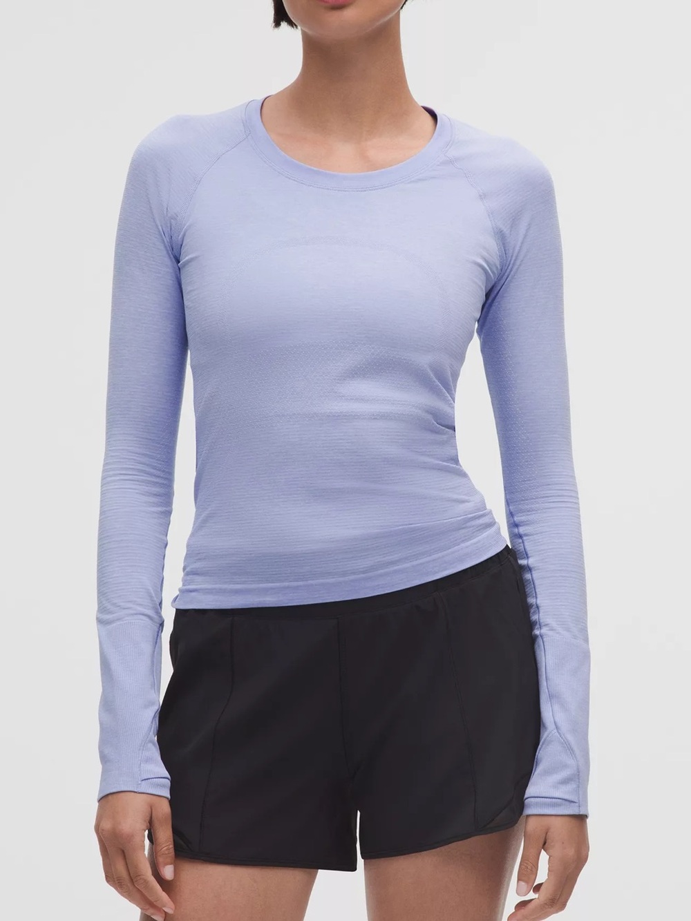 Lululemon Swiftly Tech Long Sleeve 2.0
*Race / Waist Length Size 8